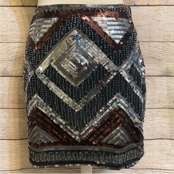 NWT H&M Sequin Party Mini Skirt Glitter Beads Black Copper Brown Silver Size 10 - Picture 1 of 13
